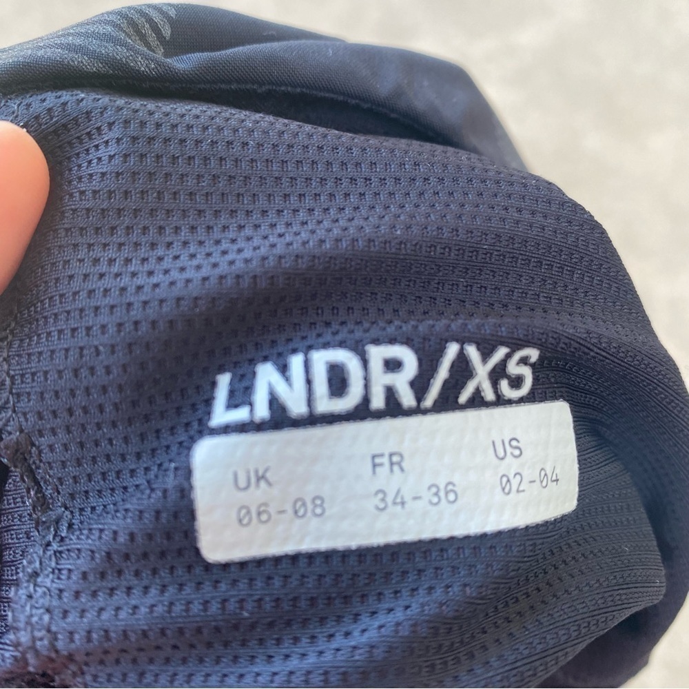 LNDR Performance Tank Top - Picture 3 of 6